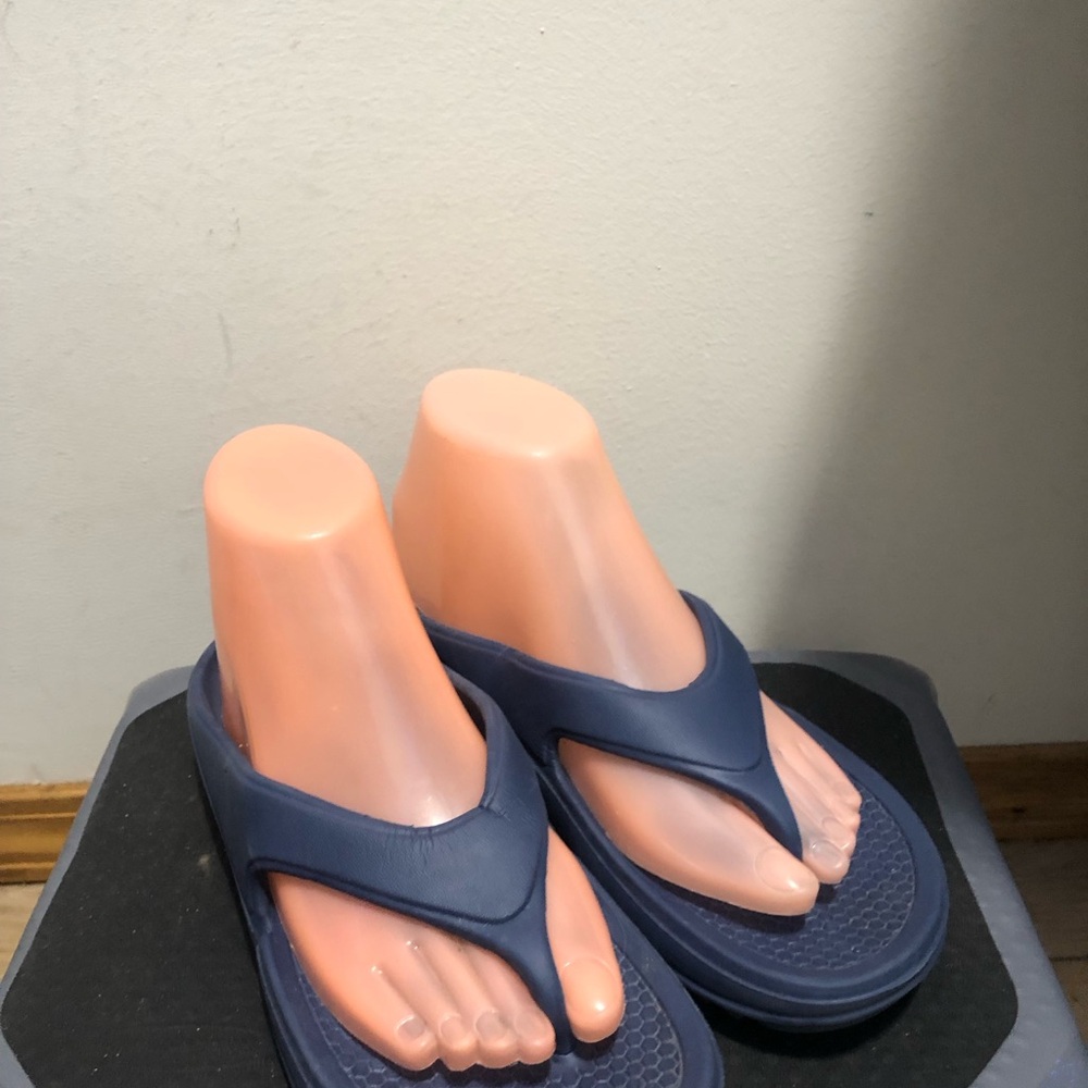Oofos Look a like Women’s Navy Blue Casual Flip Slide Sandals Size 37/6.5US - Picture 3 of 15